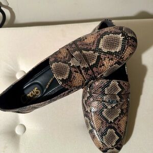 Croco print loafers, black, tan with coin detail. Worn once or twice.